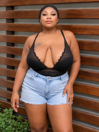 Nikky boob
